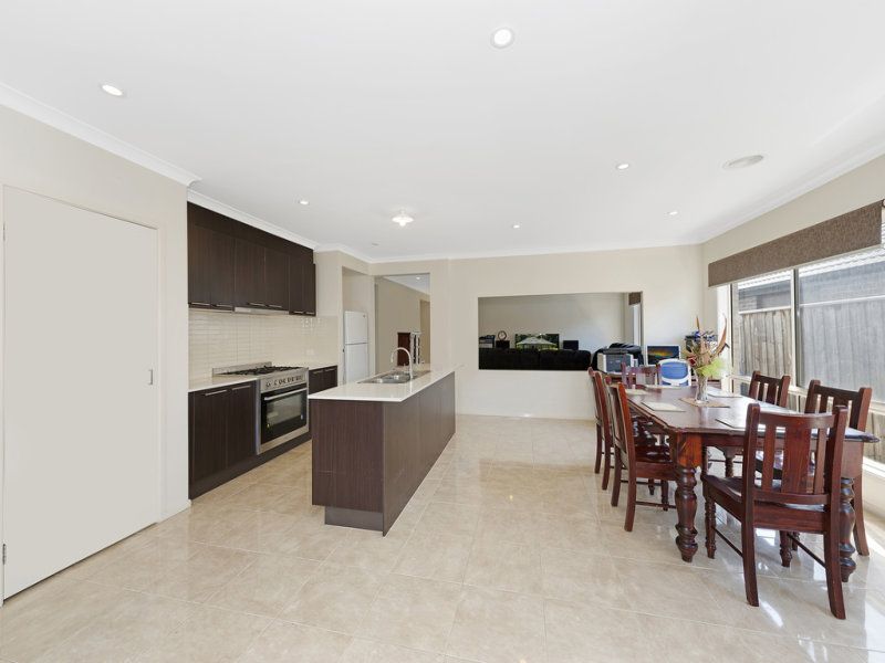 20 Tuross Crescent SOUTH MORANG, South Morang - Thumbnail 6