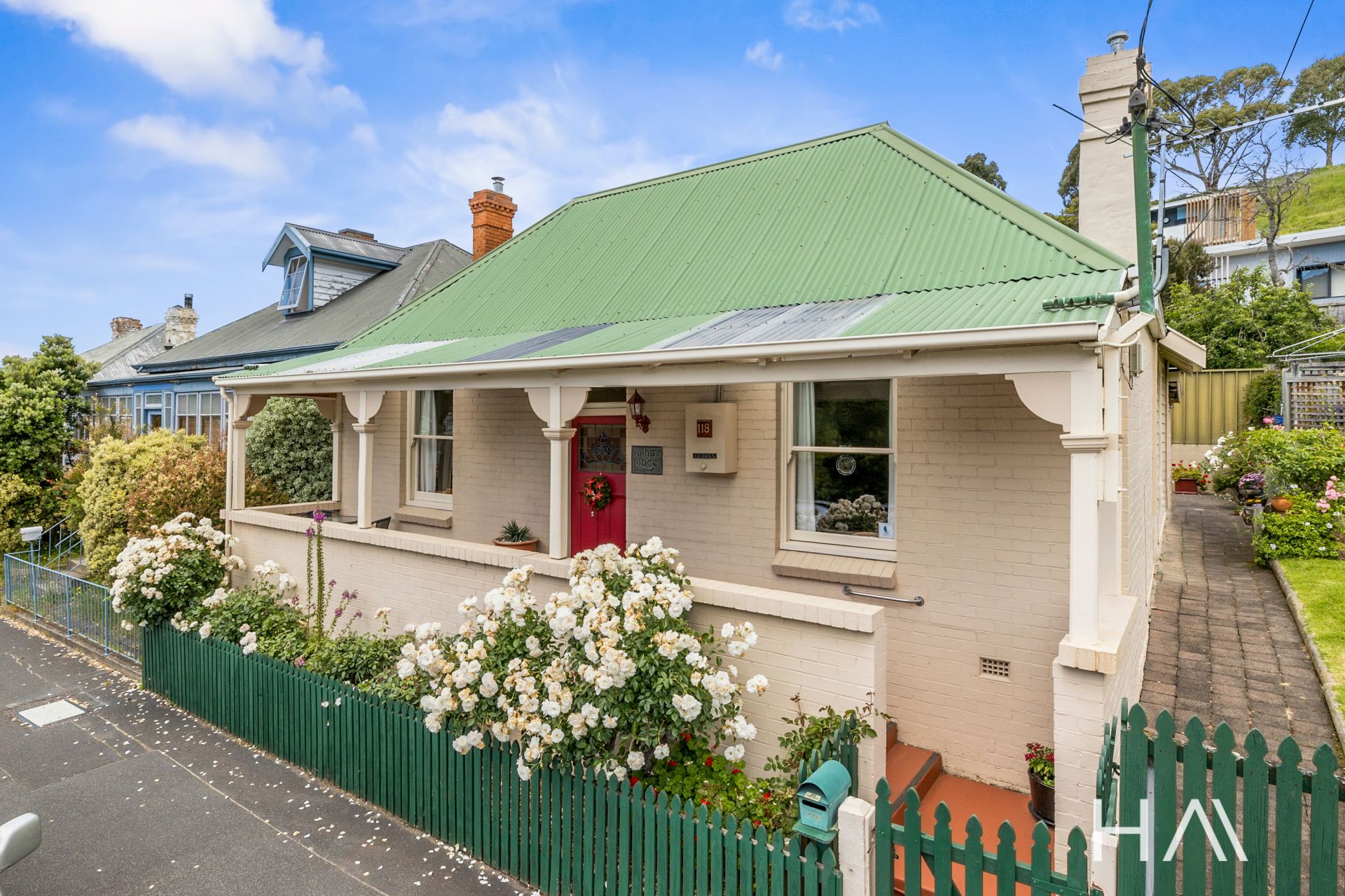 118 Cascade Road South Hobart, South Hobart - Thumbnail 2