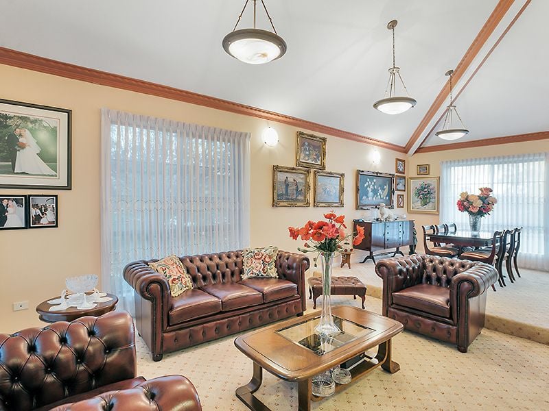 4 Heath Close, Altona Meadows - Thumbnail 2