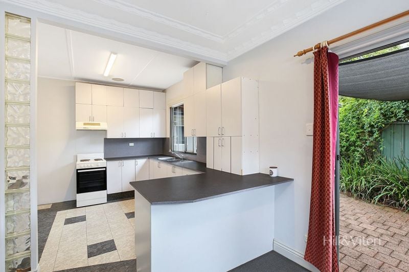 11 Glencoe Street, Sutherland, Sutherland - Thumbnail 3