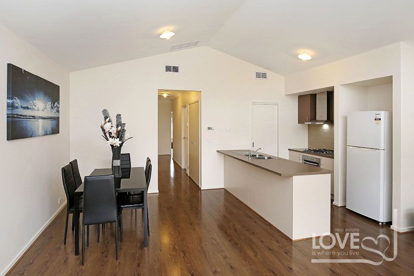 PERFECT LOCATION  * Insp Sat 24th Feb @ 9:15am & Tue 27th Feb @ 4:15pm*