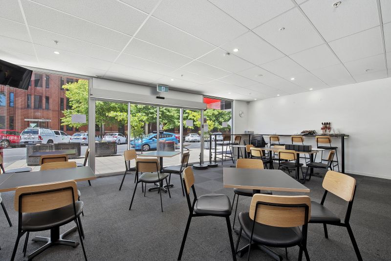 8A Gheringhap Street, Geelong