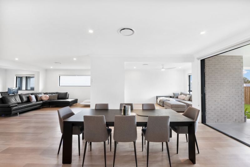 Real Estate For Sale 3 Hyacinth Street Bridgeman Downs , QLD