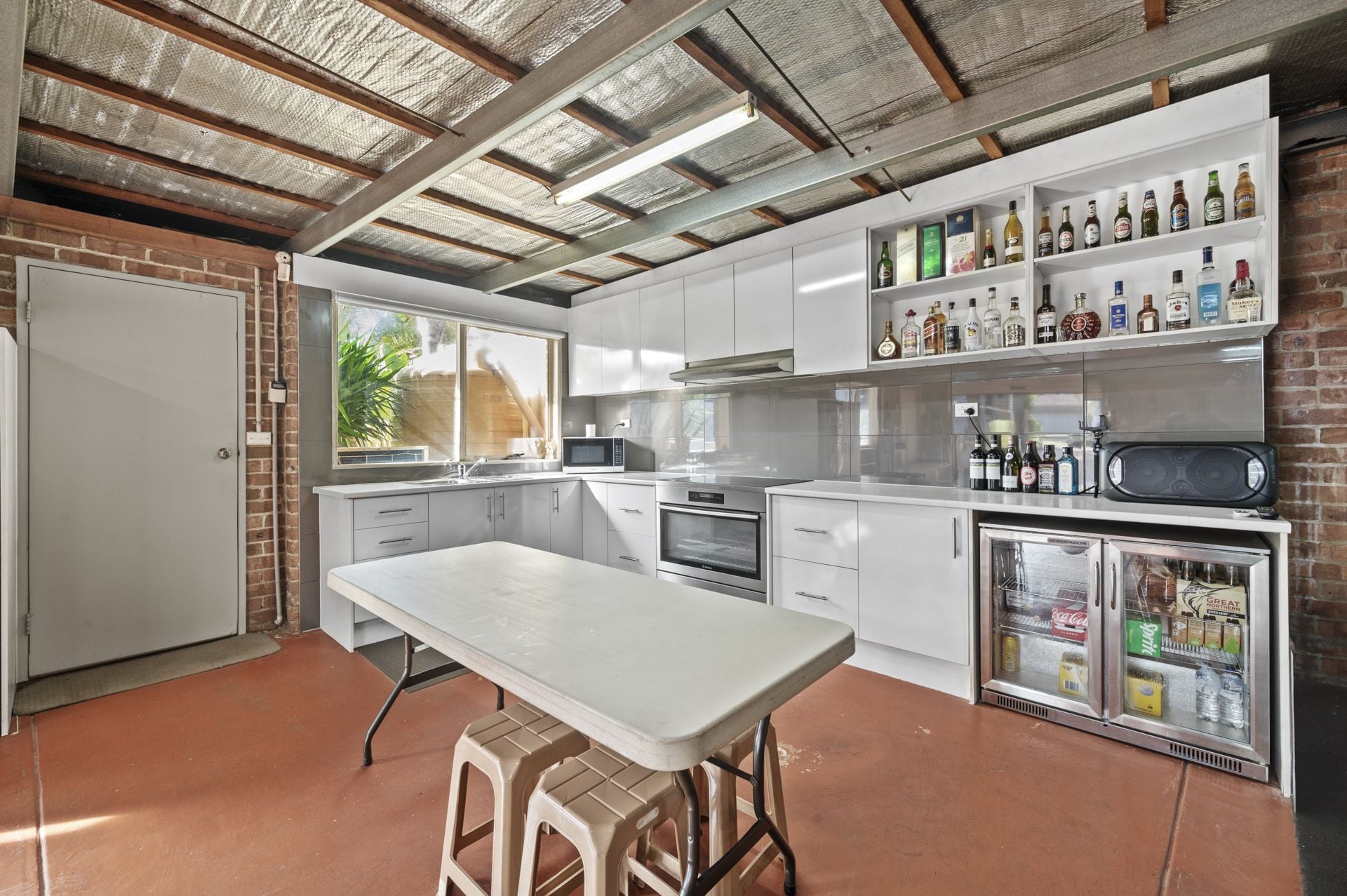 SURPRISE FAMILY PACKAGE - LAND APPROX 721m2