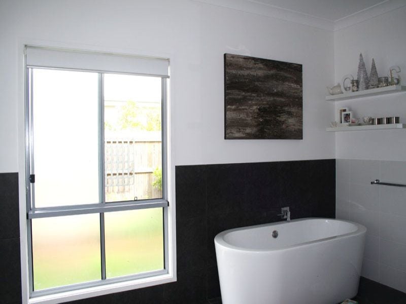 36 Lindfield Circuit NOOSAVILLE QLD, Noosaville - Thumbnail 2