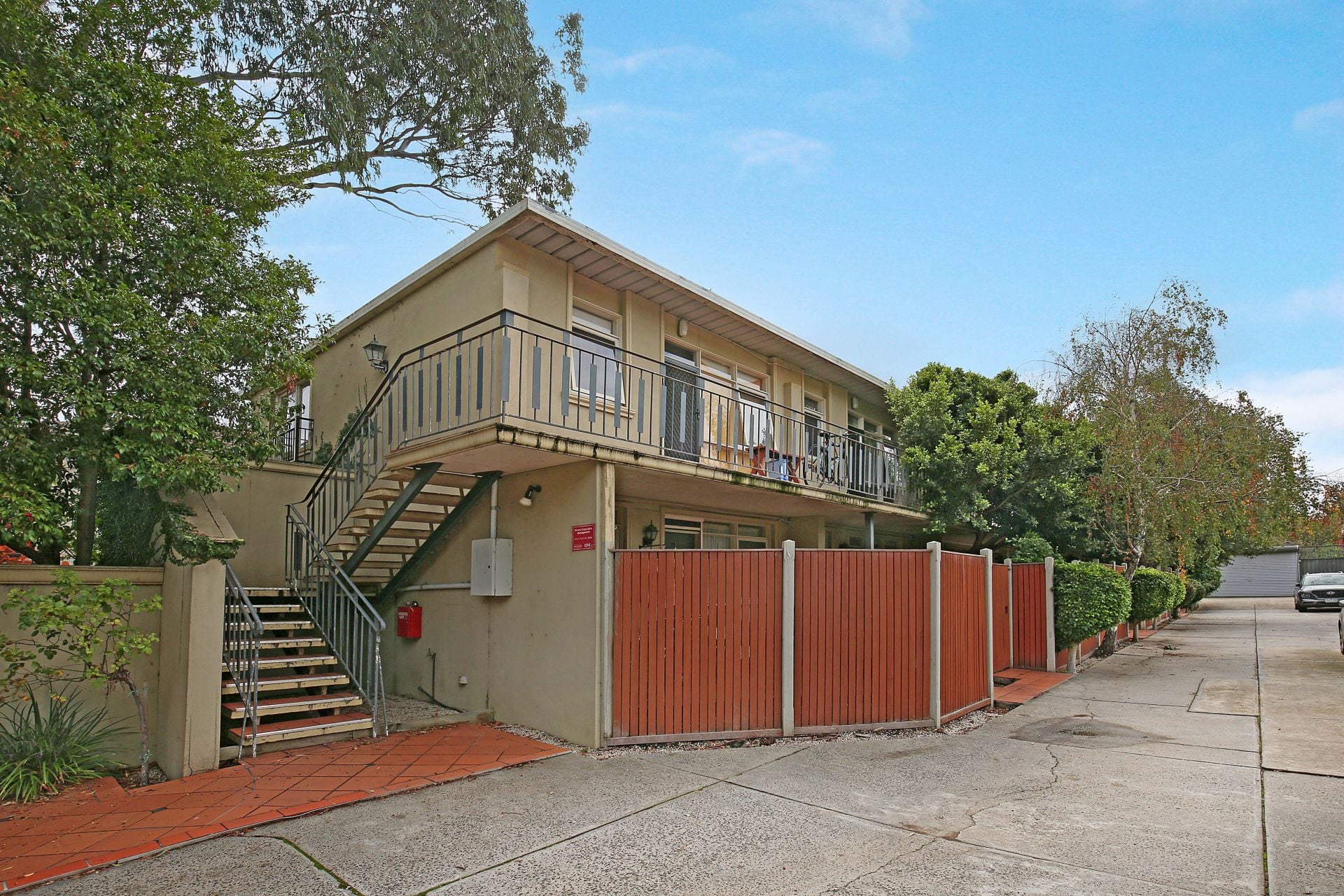 Stunning One Bedroom Apartment In Great Location!