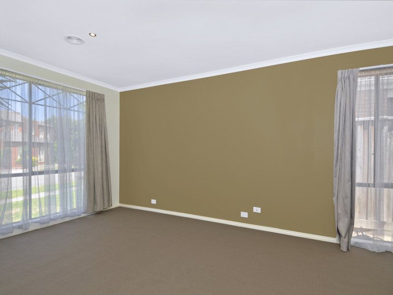 9 Stonecrop Crescent SOUTH MORANG, South Morang - Thumbnail 7