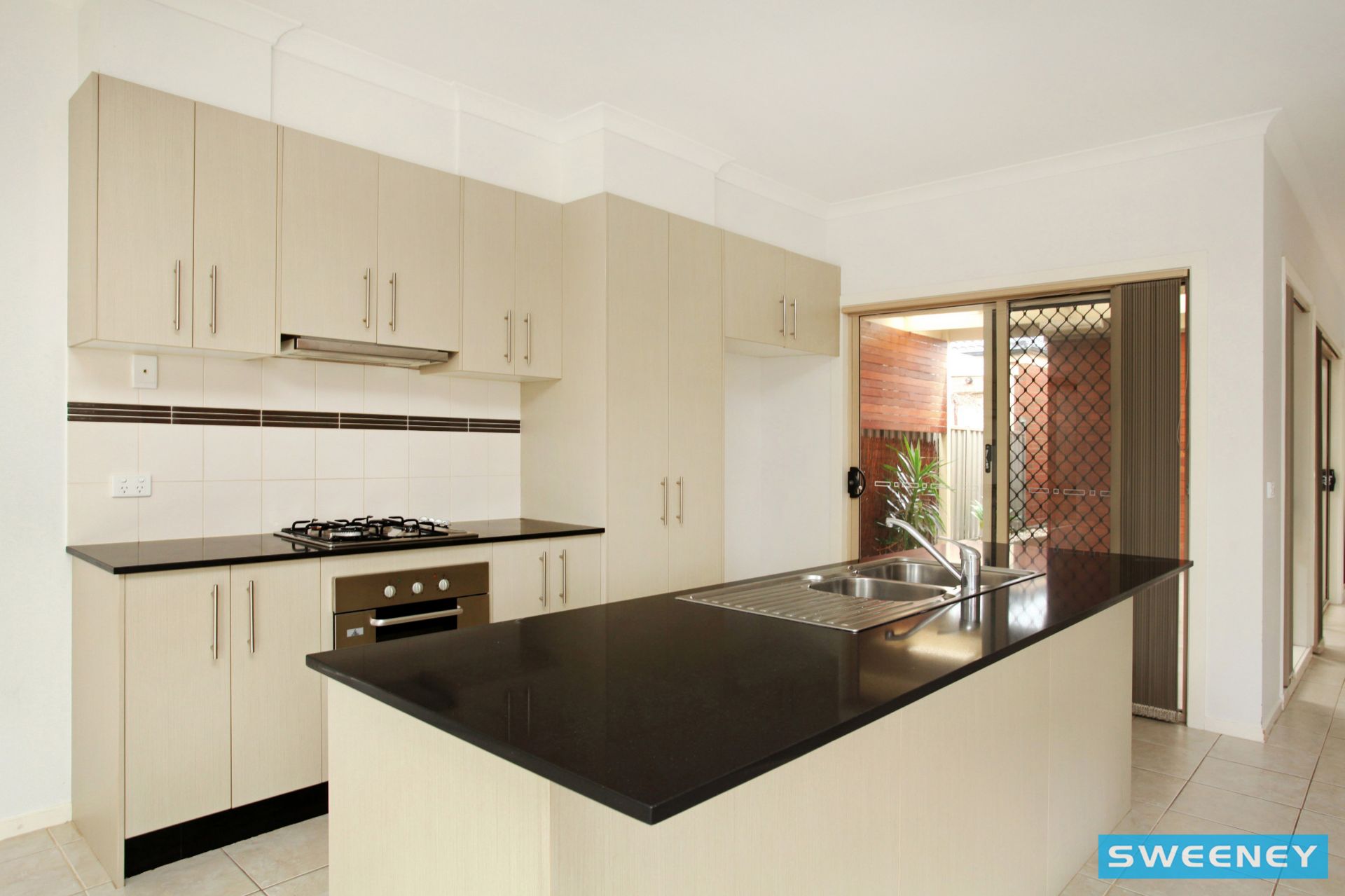 9 Viewbank Walk, Caroline Springs - Thumbnail 3