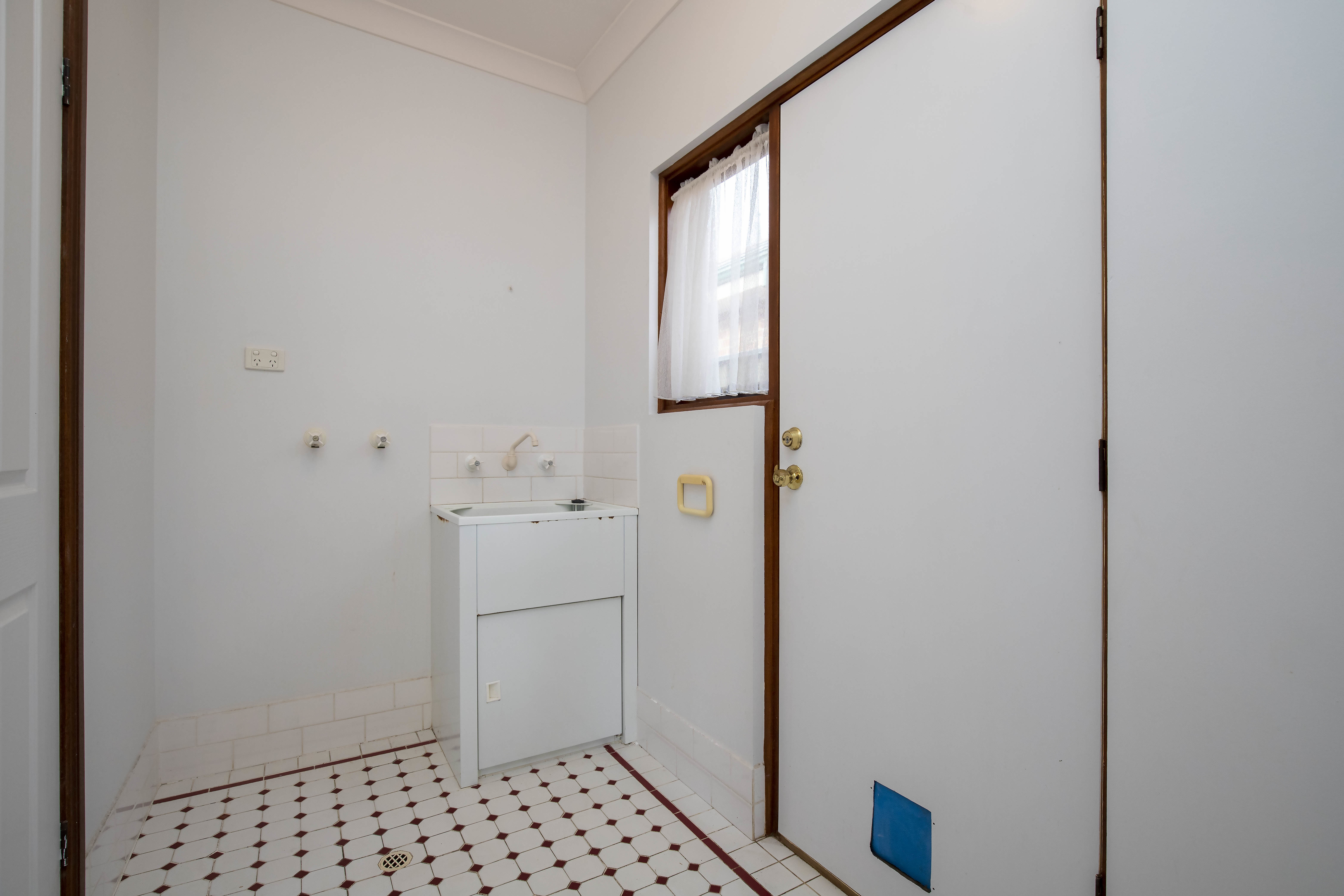 10  CURZON STREET  Camden Park 5038
