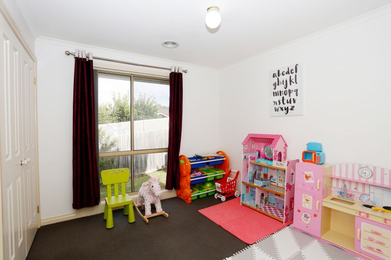 11A Raphael Rise, South Morang
