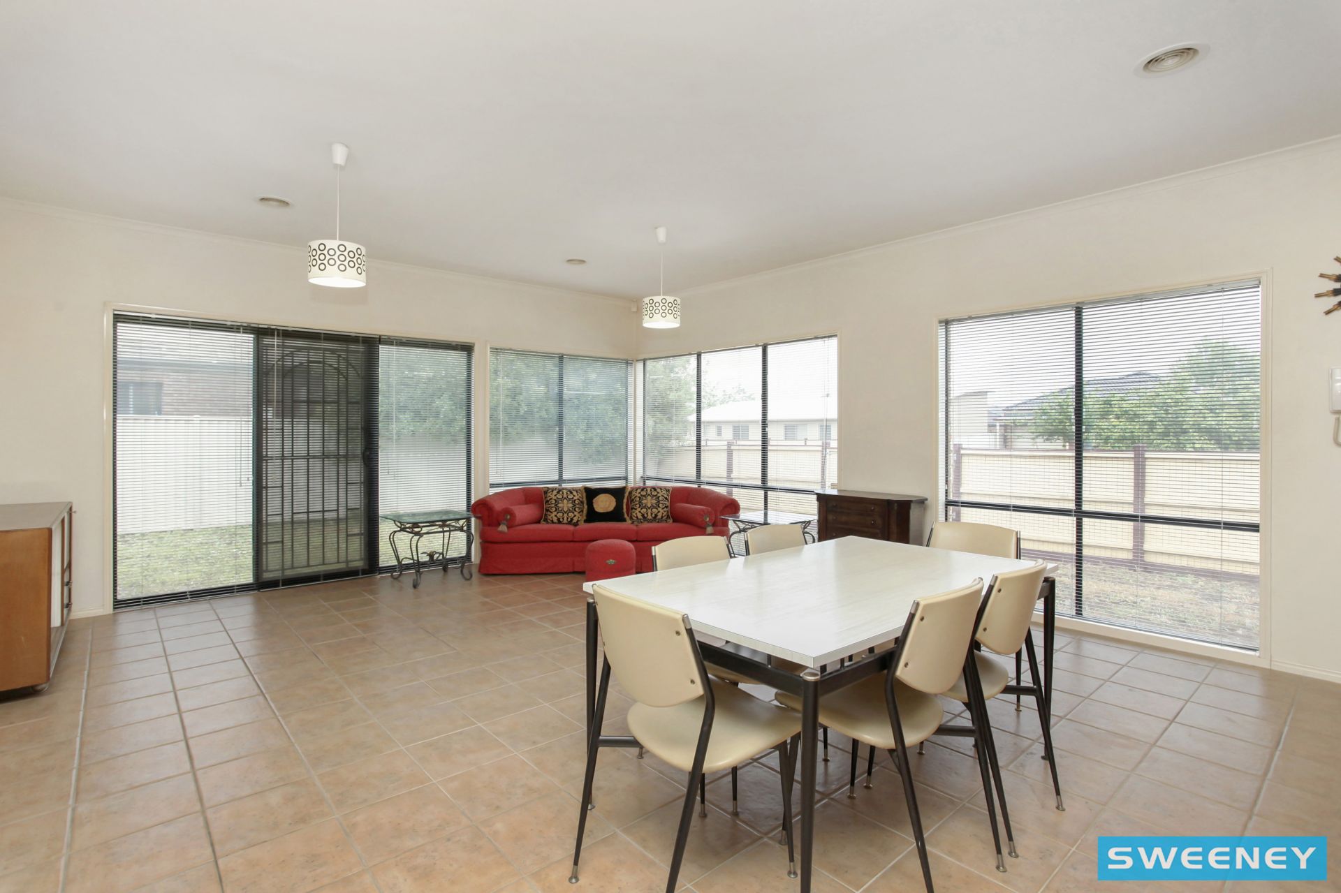 12 Finstall Close, Caroline Springs - Thumbnail 8