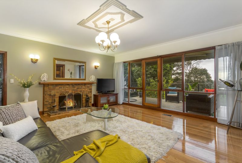 24 Carn Avenue, Ivanhoe - Thumbnail 2