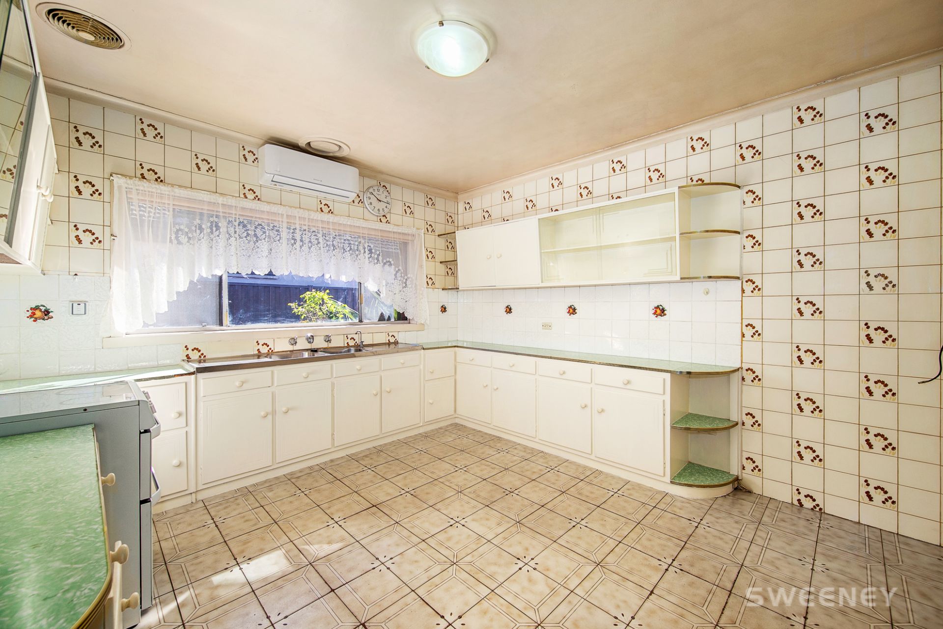 33 Rosala Avenue, Altona North - Thumbnail 8