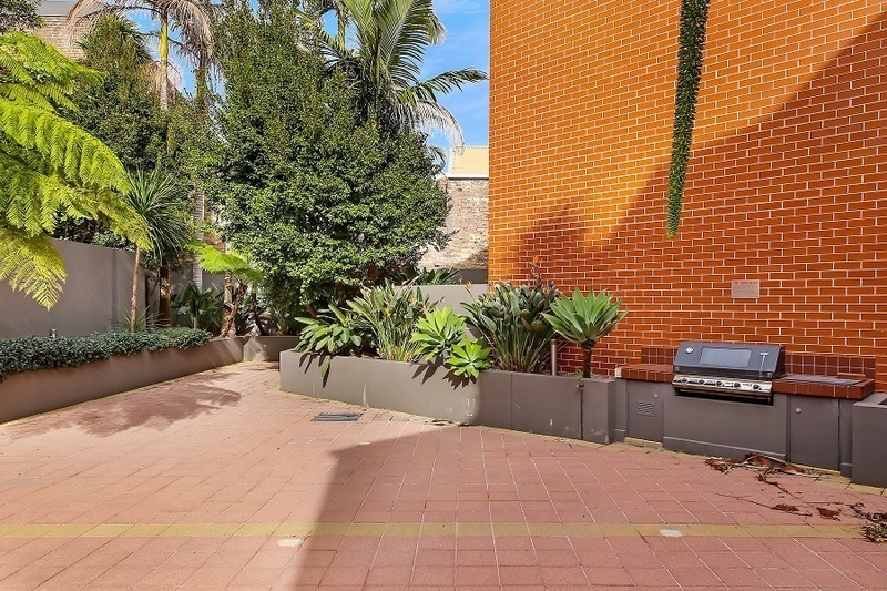 E301/21-27 Princes Highway, ST PETERS, St Peters - Image 1