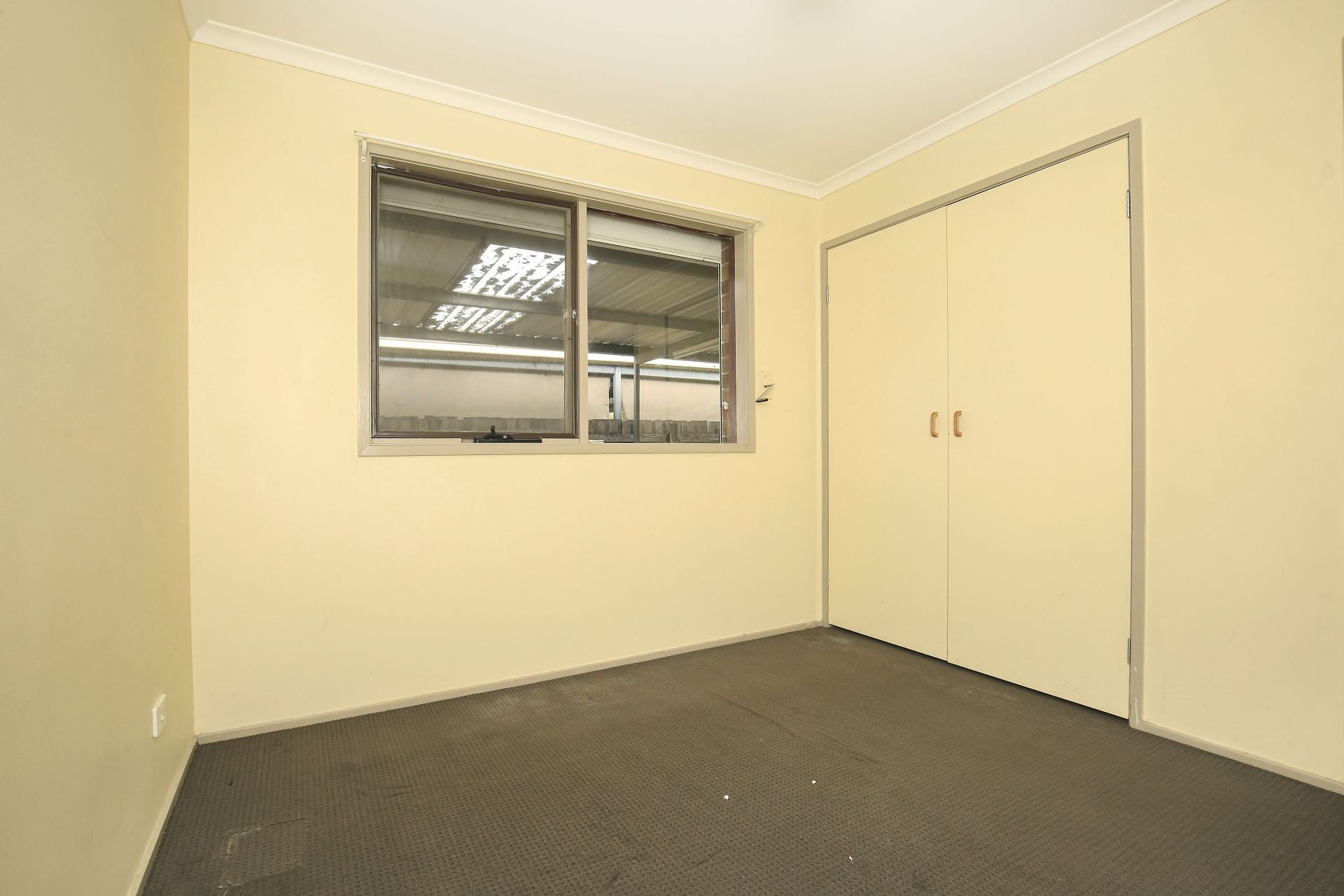 CONVENIENTLY LOCATED WITH A LARGE YARD   *Insp Sat 10th Nov @ 10:00am*