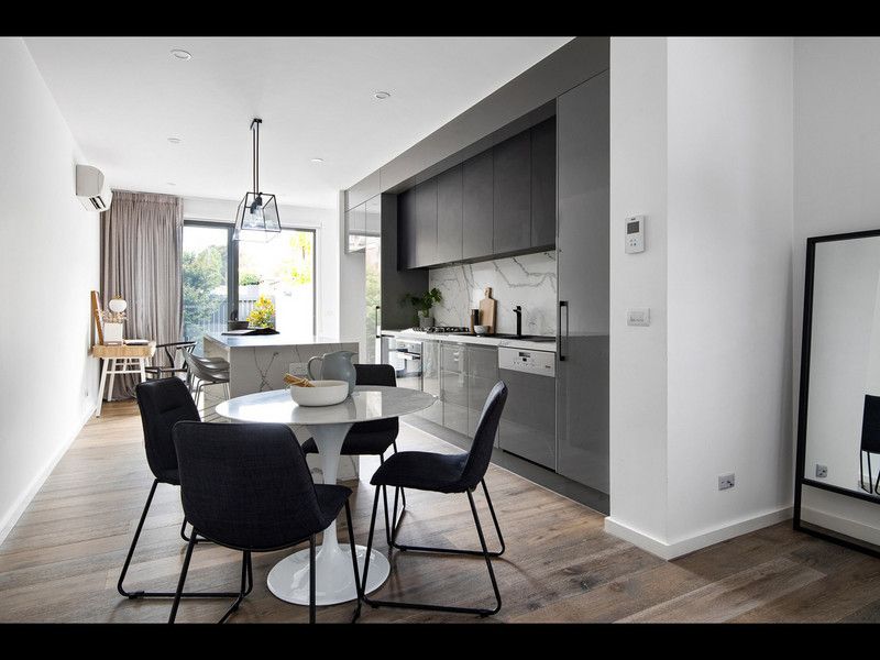 2/10 Cromwell Street, Caulfield North - Thumbnail 4