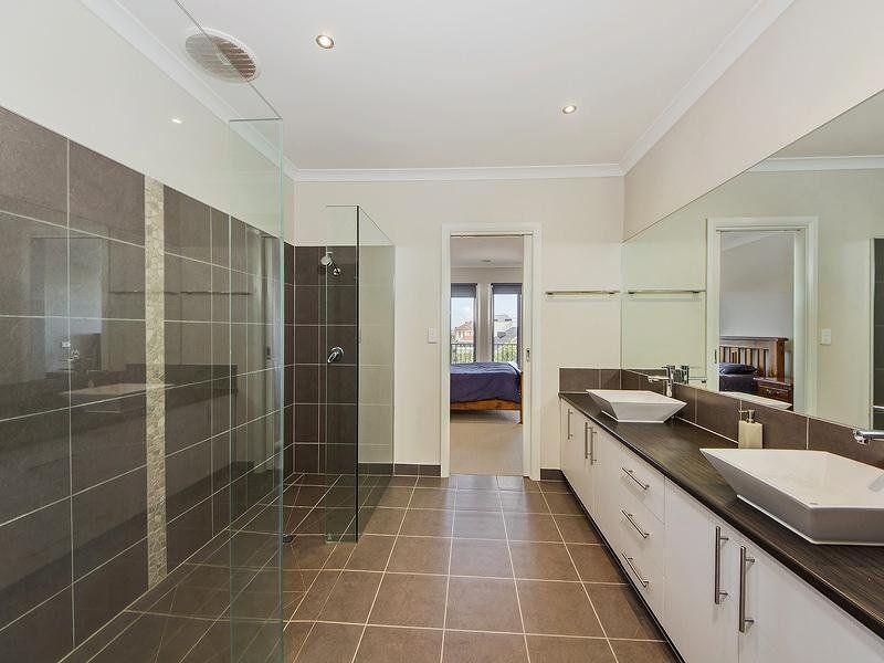 6 Damaine Circuit, Caroline Springs - Thumbnail 8