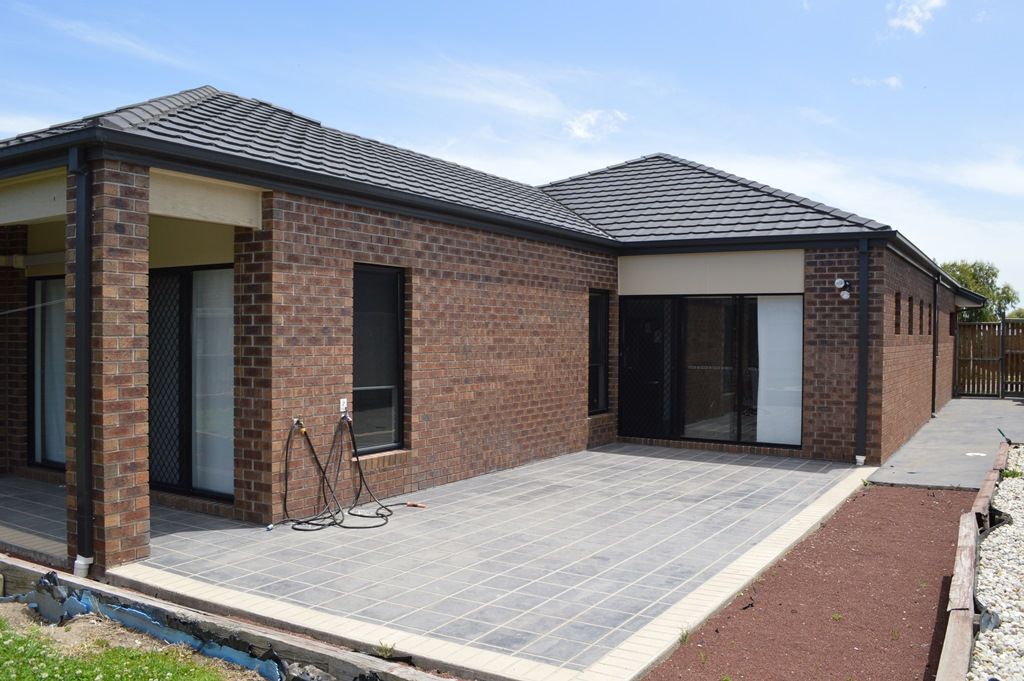 STUNNING FAMILY HOME