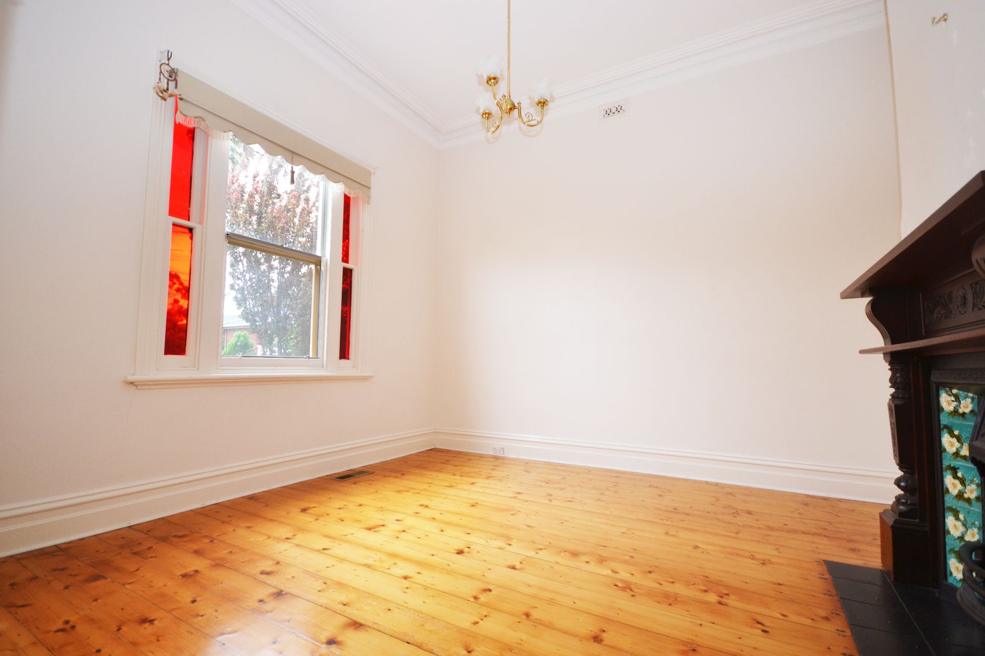 CLASSIC TIMELESS BEAUTY MATCHED WITH A FIRST CLASS LOCATION