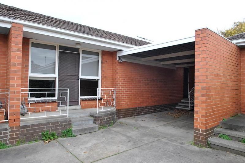 7/11 Mc Whae Avenue, St Kilda East - Thumbnail 2
