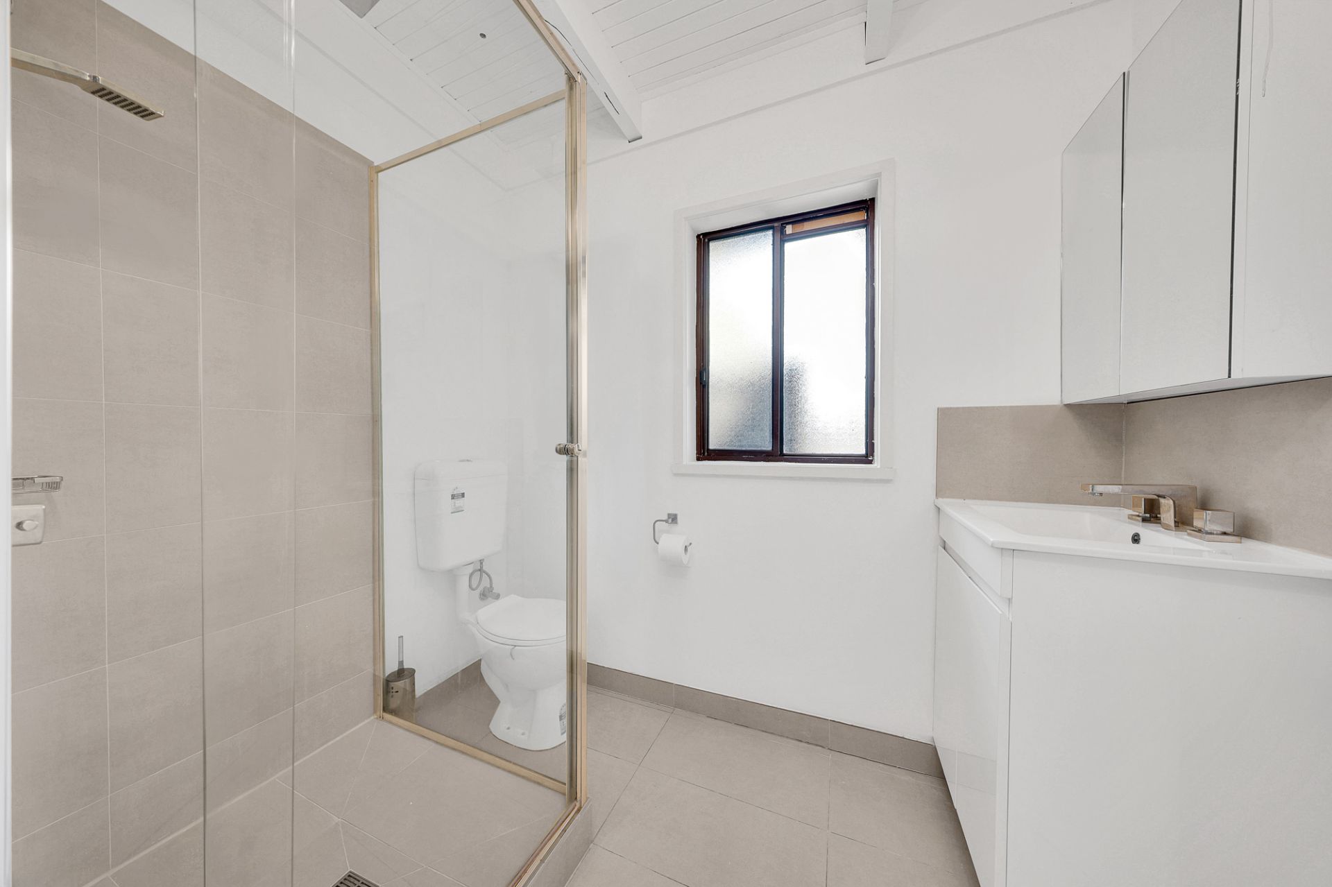 4 BEDDER WITH INGROUND POOL
