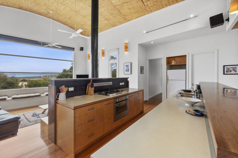 25 Beach Road Aireys Inlet VIC, Aireys Inlet - Thumbnail 2