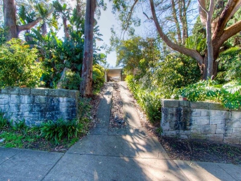 894sqm Knock Down or Do Up