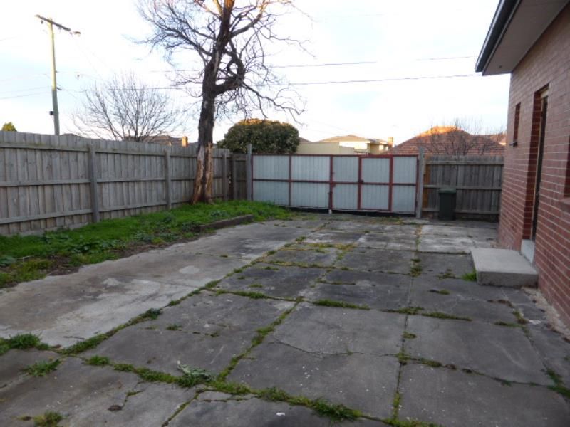 PRICE-$340-$360PW LOOKING FOR A GREAT TENANT!