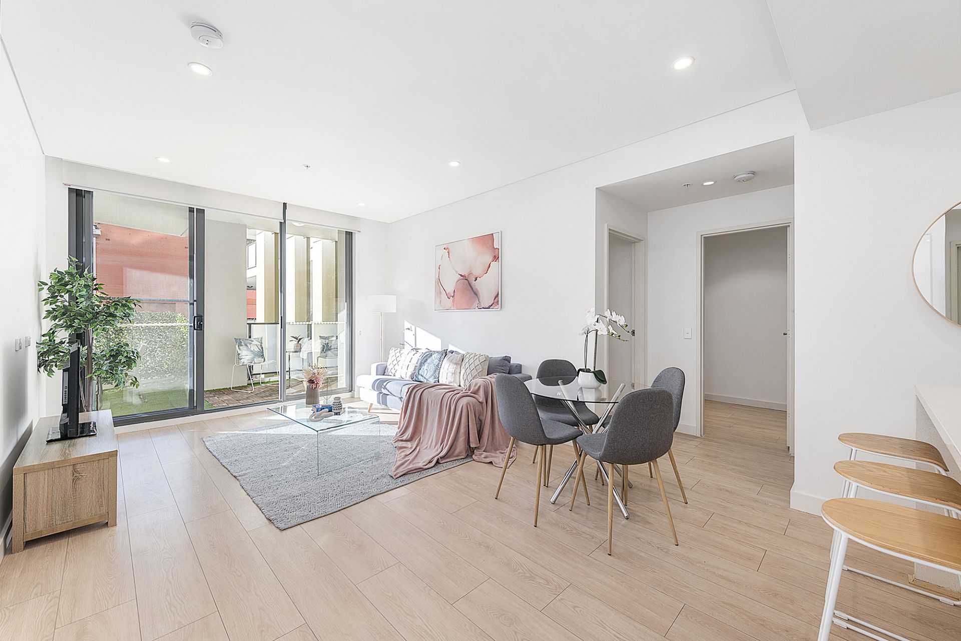 239/4 Nipper Street, Homebush, Homebush - Thumbnail 2