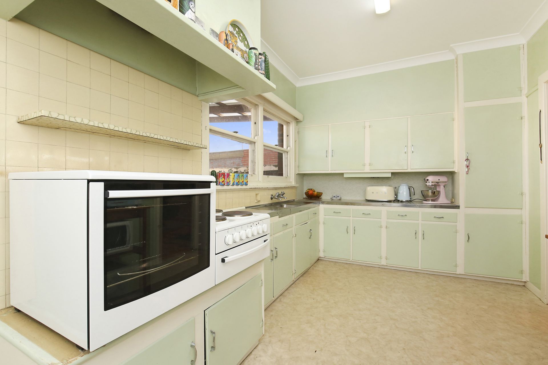 SPACIOUS FAMILY HOME