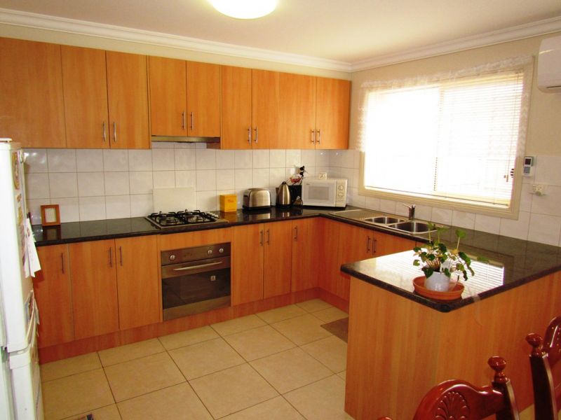 2/44A Second Avenue, Melton South - Thumbnail 3