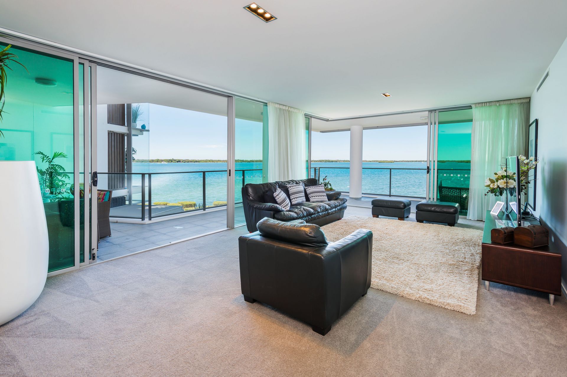 28205/2 Ephraim Island Parade, Paradise Point - Thumbnail 3