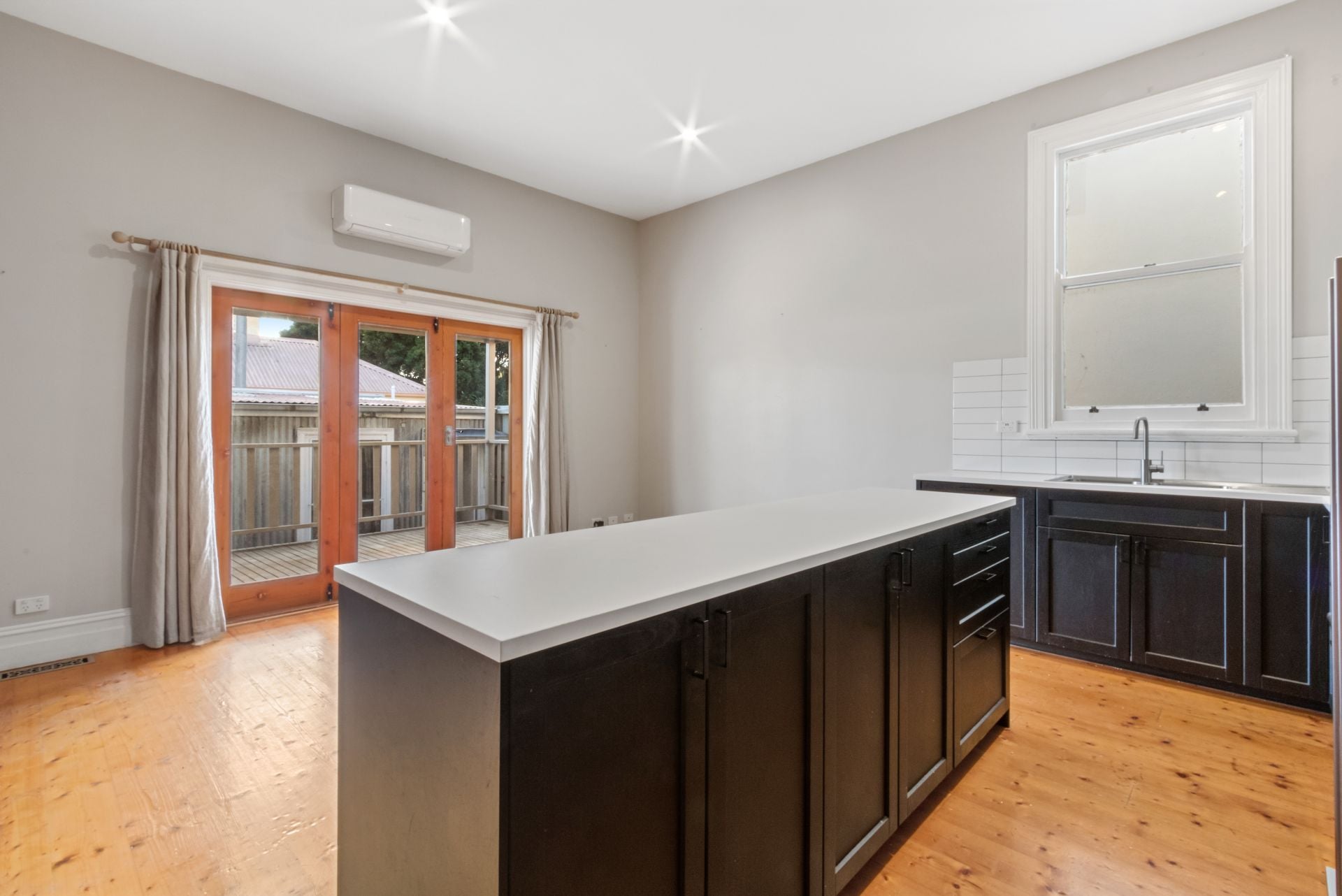 Vibrant Home in Premium locale