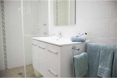 MOTEL LEASEHOLD FOR SALE - IMMACULATE CONDITION IN PRIME LOCATION