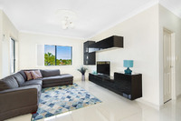 2/61 Tennyson Road, Greenacre