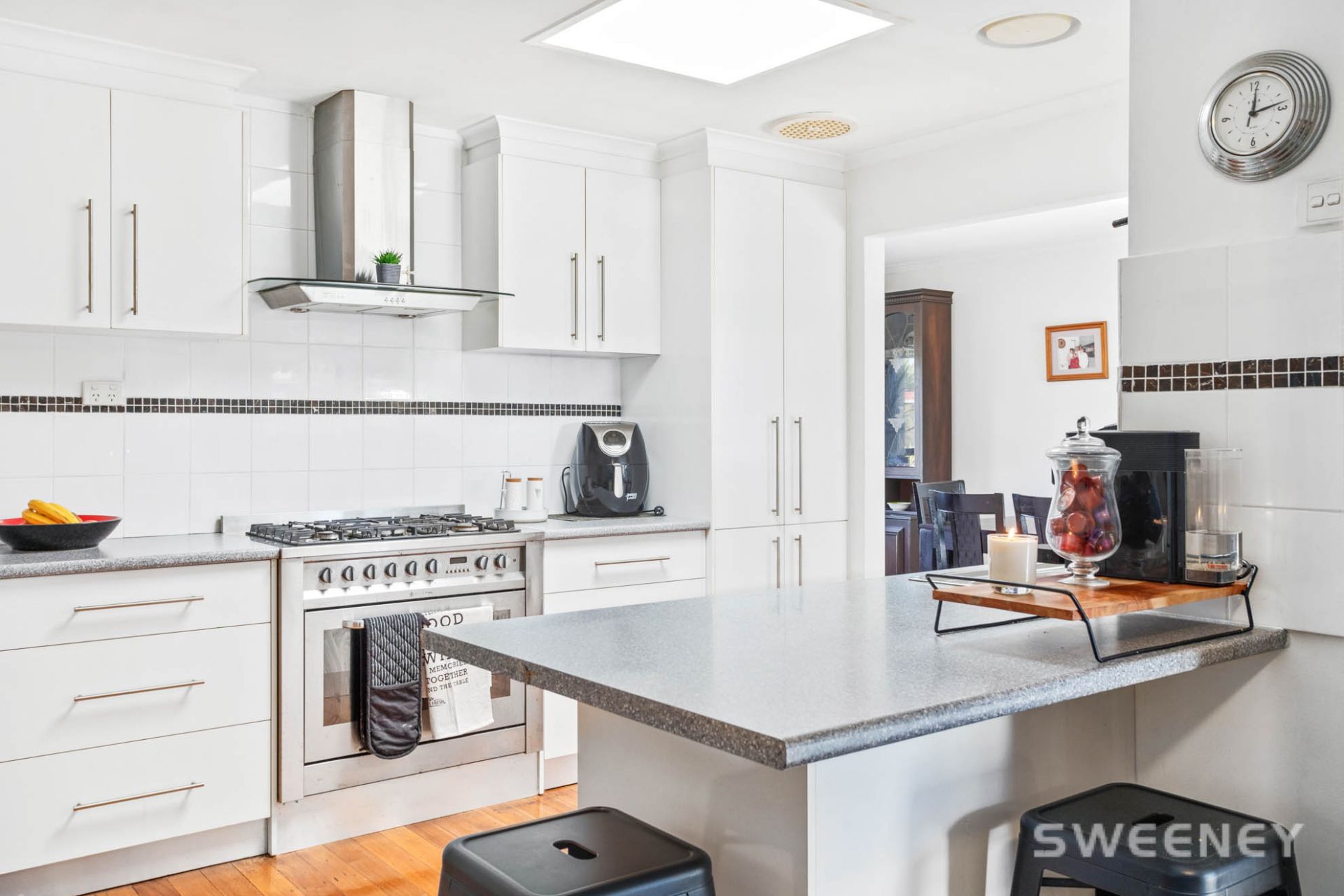 1 Dickenson Street, Altona Meadows - Thumbnail 4