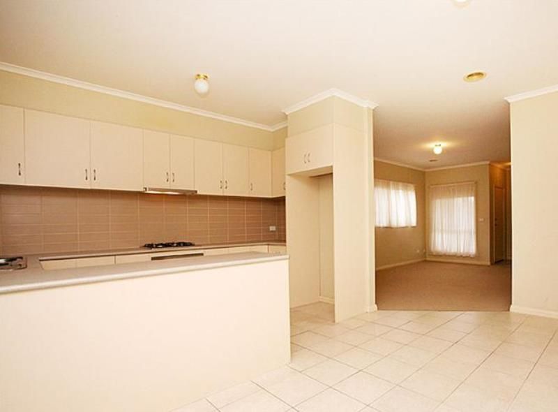 $300-320OPW LOOKING FOR A GREAT TENANT!