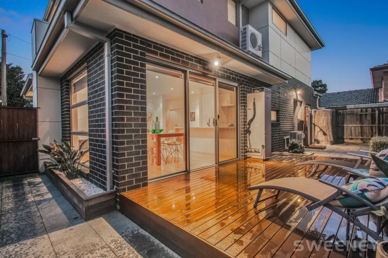 33 Somers Parade, Altona - Thumbnail 4