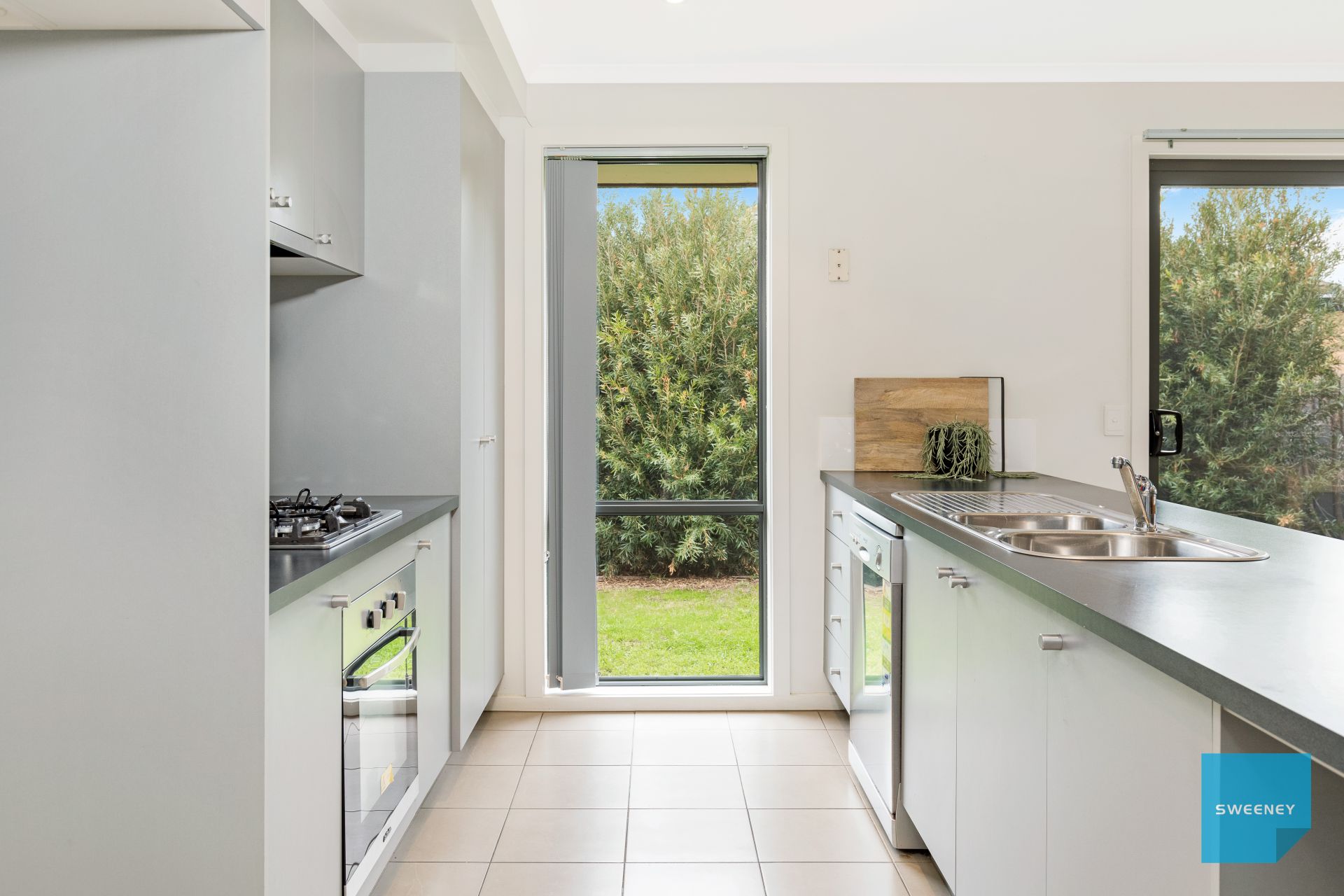 13 Cassan Way, Caroline Springs - Thumbnail 4