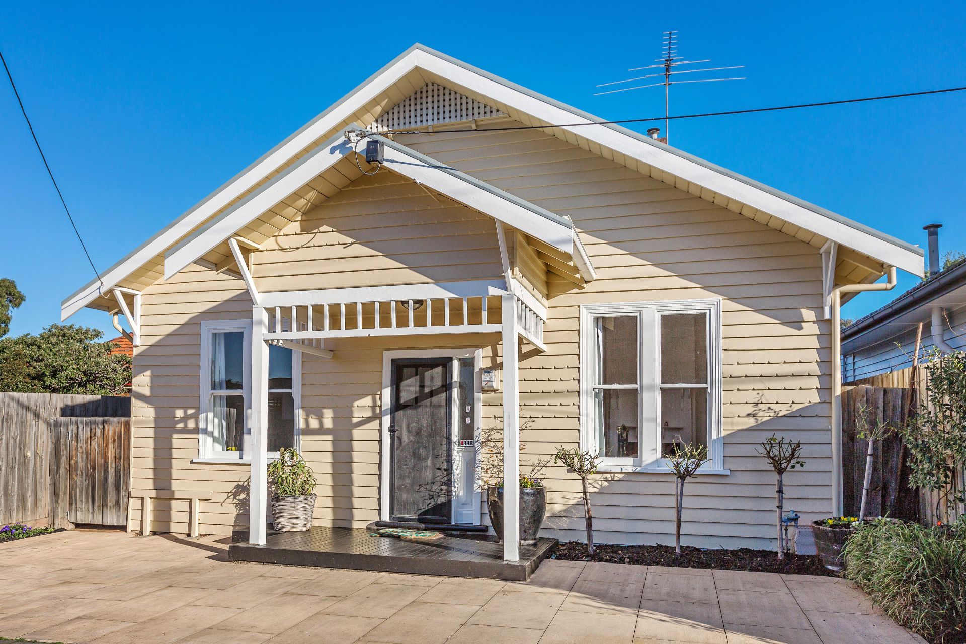 88 Eleanor Street, Footscray - Thumbnail 2