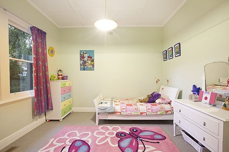 11 Hillside Parade, Glen Iris - Thumbnail 4