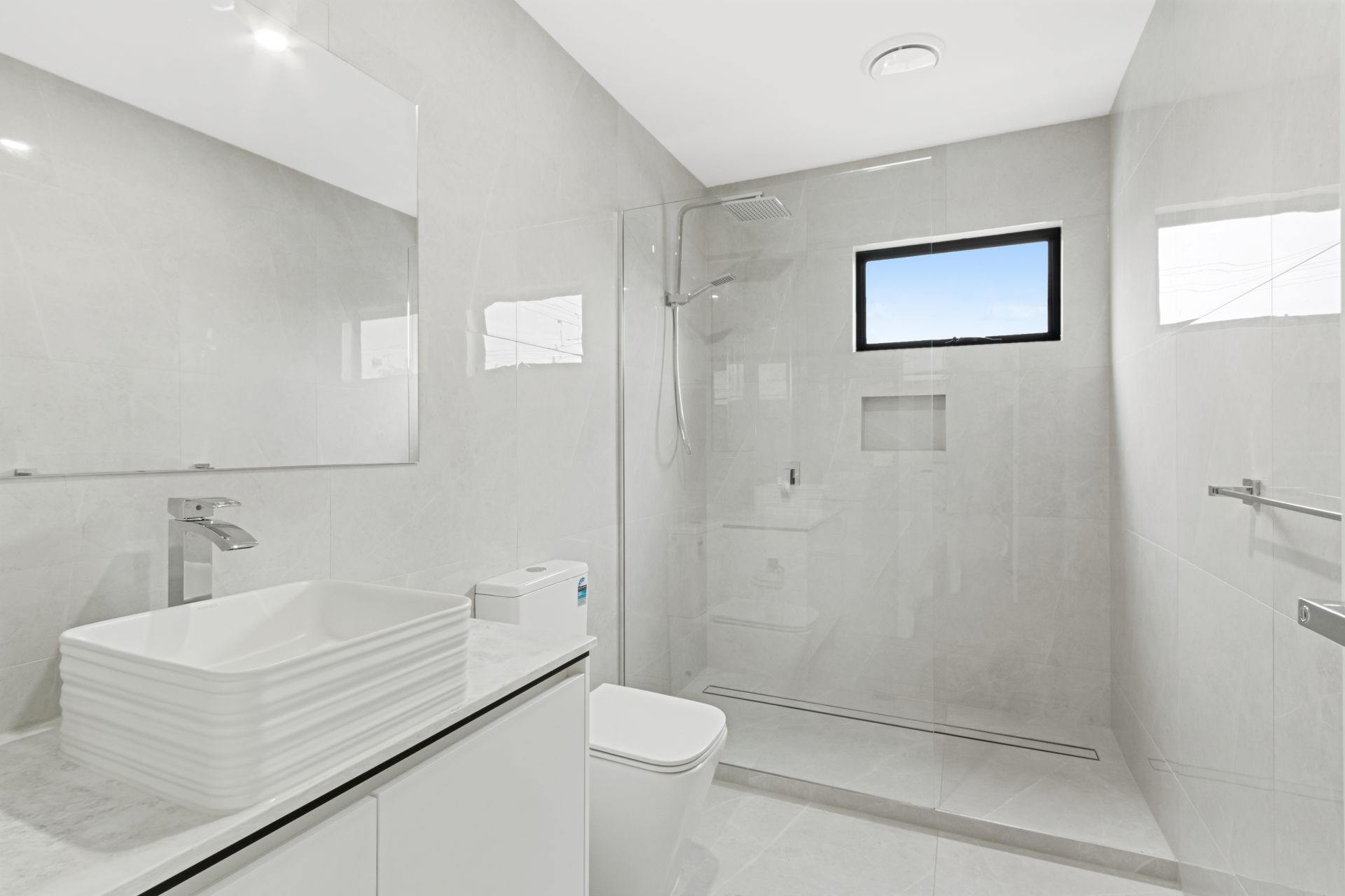 Brand New Luxury 2-Bedroom Apartment in Vibrant Northcote