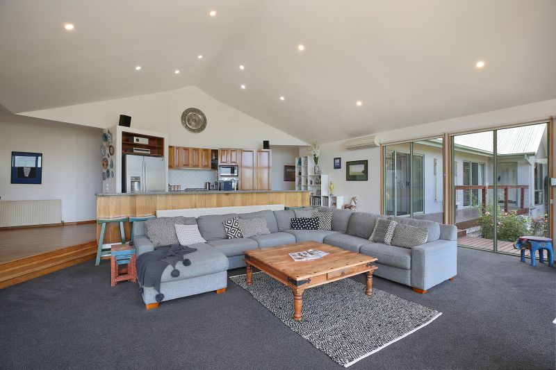 40 Burtons Lane, Barongarook, VIC, Barongarook - Thumbnail 3