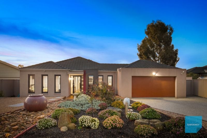26 Barring Boulevard, Cairnlea - Thumbnail 2