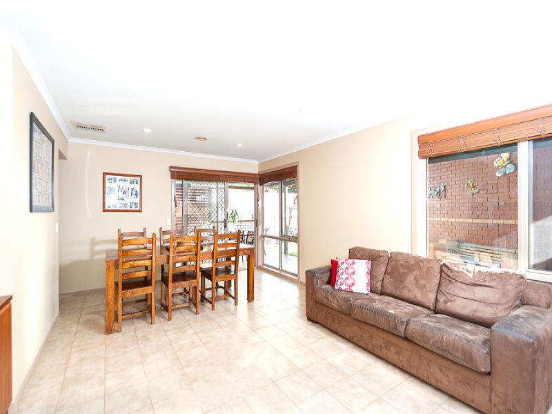 8 Burswood Court, Seabrook - Thumbnail 5