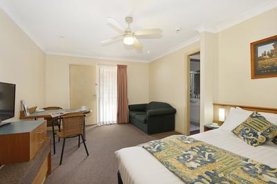 MOTEL FOR SALE - POPULAR STOP-OVER BETWEEN SYDNEY & MELBOURNE