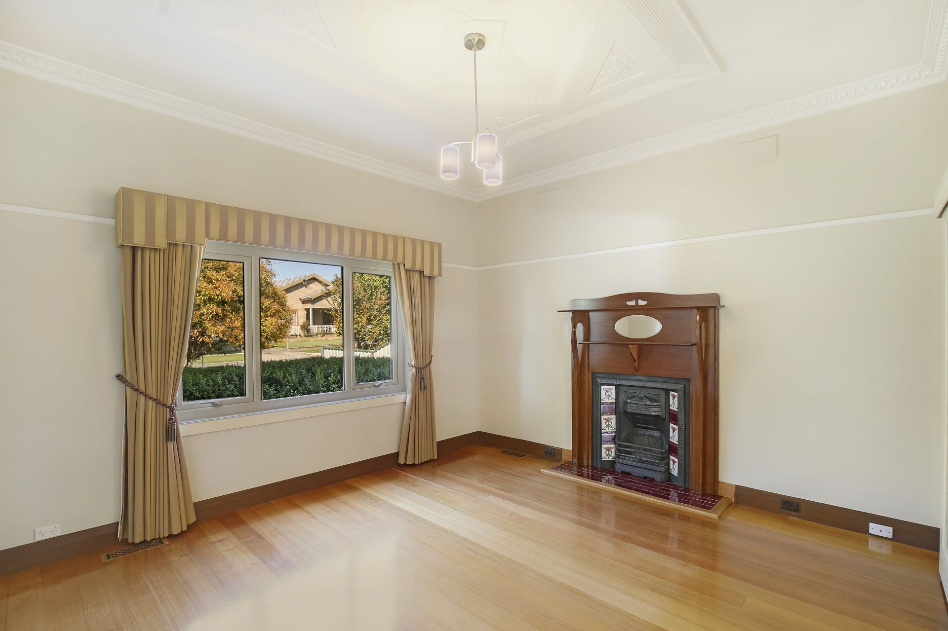 Perfectly positioned family home!