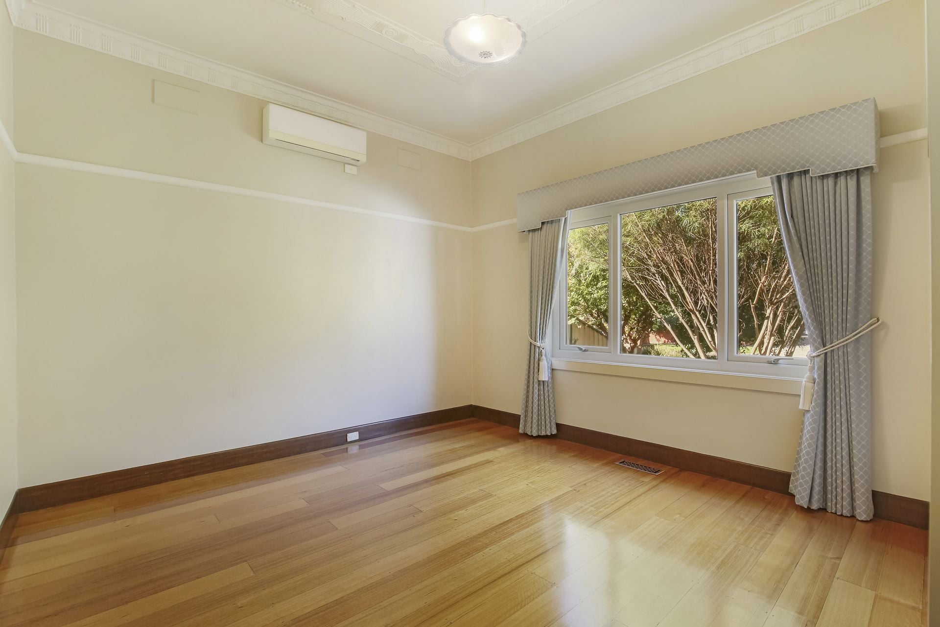 Perfectly positioned family home!