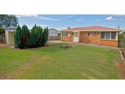 3
 
 
 
  
 
 
 1
 
 
 
  
 
 
 2
 
 
 
 
 
 
 
 9 Raymond Avenue, DEVONPORT TAS 7310, Devonport - Thumbnail 3