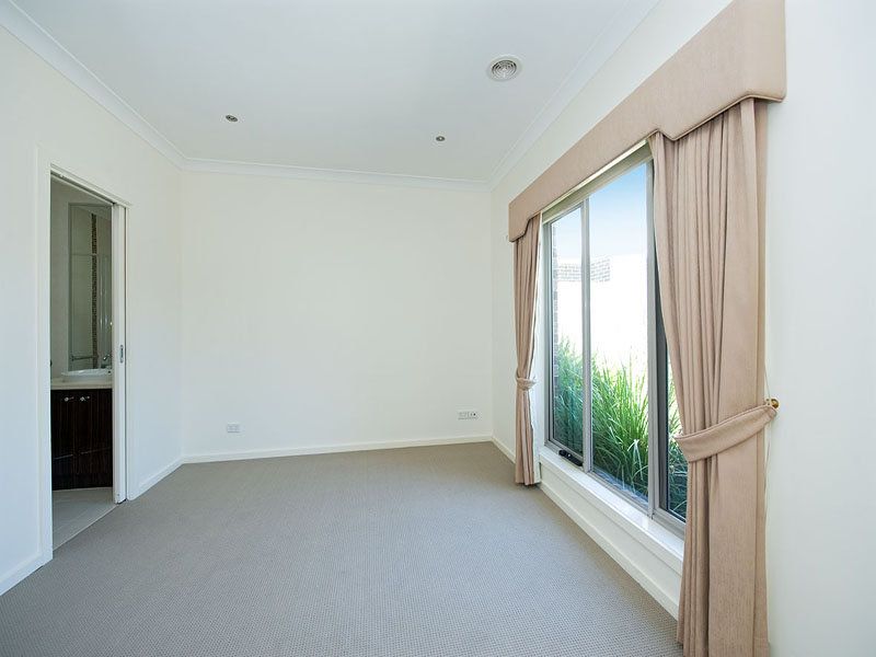 2/156 Chambers Road, Altona North - Thumbnail 7